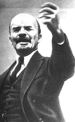Lenin speaks before the delegates