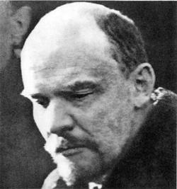 Vladimir Lenin at the funeral of M. T. Yelizarov, the husband of his sister Anna. 1919.