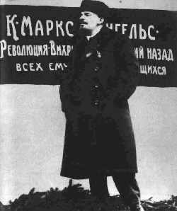 Lenin speaks at the unveiling ot a temporary monument to Karl Marx and Frederick Engels. 1918.
