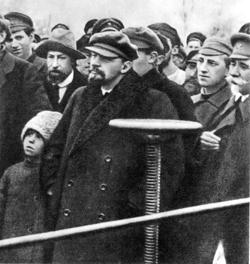 Lenin at the testing of the electric plough. 1921.