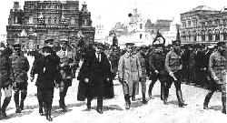 Lenin at the Vsevobuch parade. 1919.